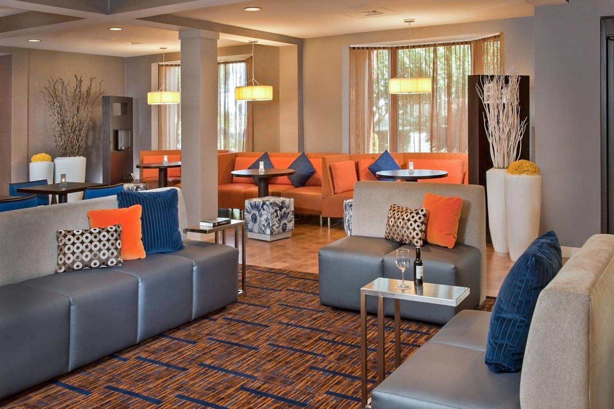 Courtyard By Marriott Frederick Hotel Ресторант снимка